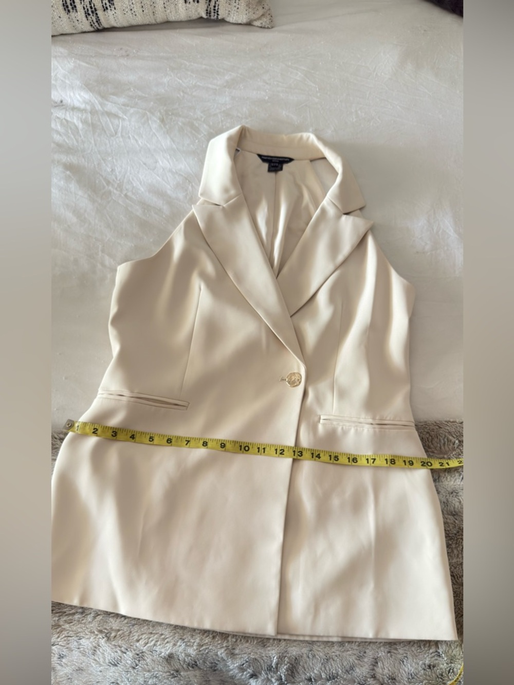 French Connection Cream Sleeveless Blazer in size 10 NWT - Picture 12 of 13